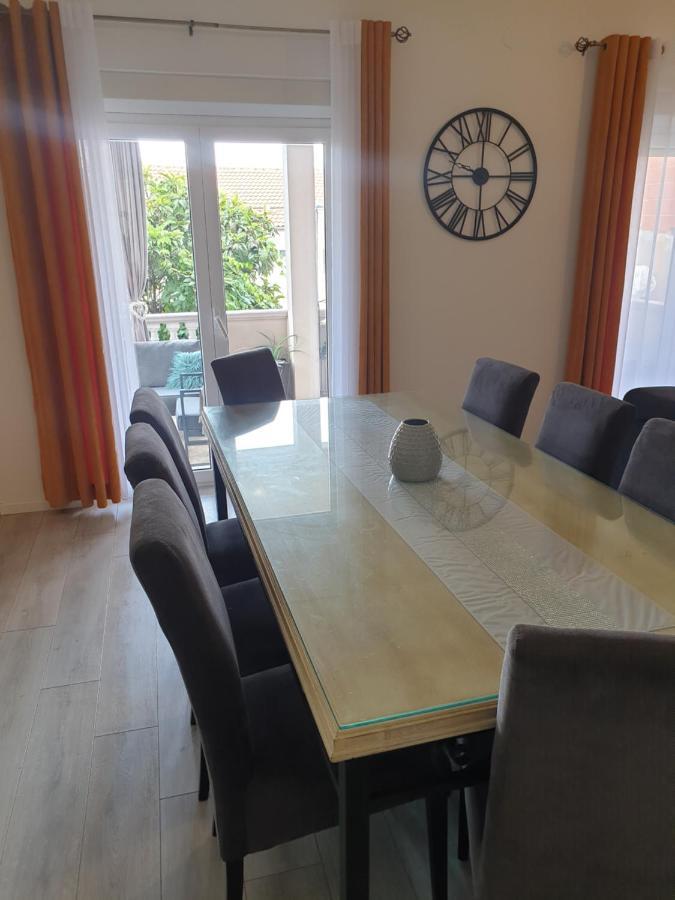 House Aurora Apartment บาร์บินเย ภายนอก รูปภาพ