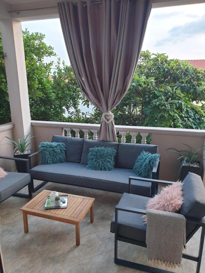 House Aurora Apartment บาร์บินเย ภายนอก รูปภาพ